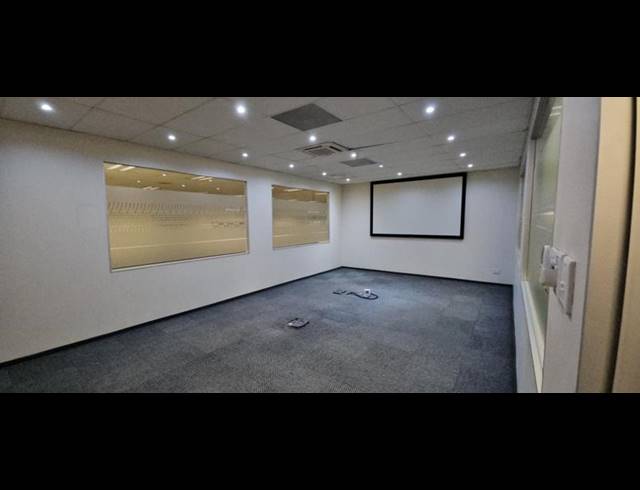 INDUSTRIAL PROPERTY TO RENT IN JET PARK